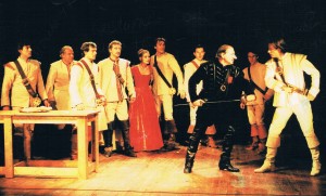 Christian provoque Cyrano devant la troupe